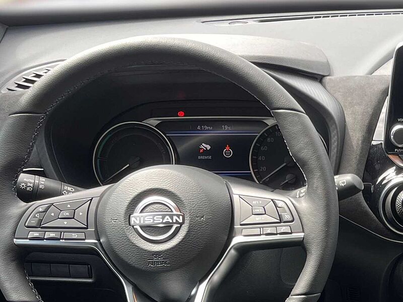 Nissan Juke 1.6 Hybrid N-Design Winter Alcantara BOSE