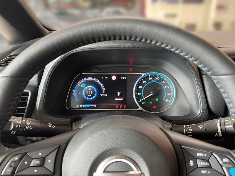 Nissan Leaf 39kWh N-Connecta Navi Klima SHZ 360°