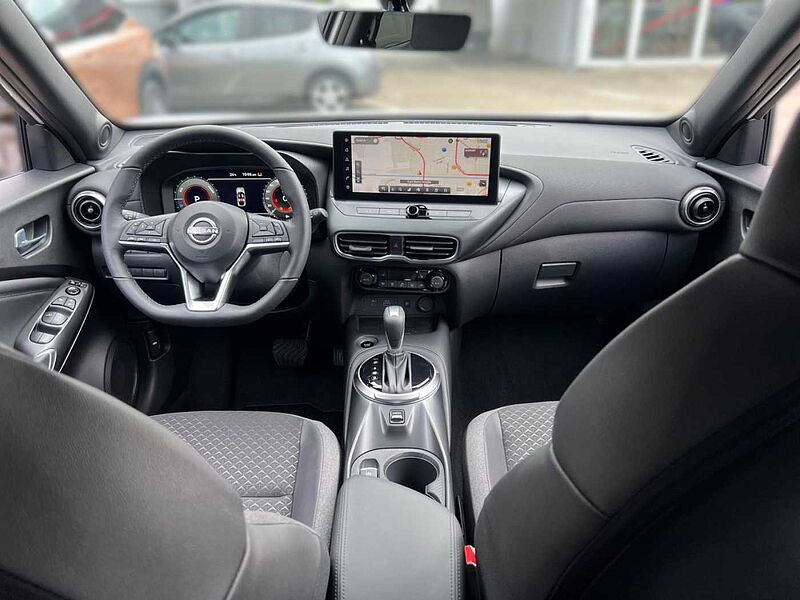 Nissan Juke 1.6 Hybrid N-Connecta LED Winter Carplay