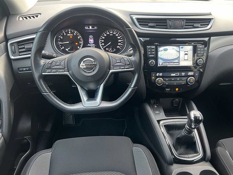 Nissan Qashqai 1.3 DIG-T N-Connecta LED AHK Pano 360°