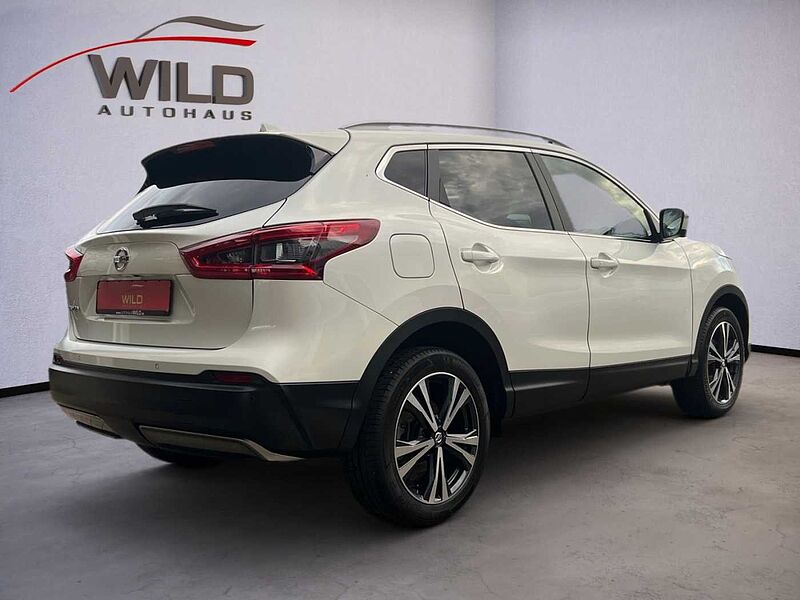 Nissan Qashqai 1.3 DIG-T N-Connecta LED AHK Pano 360°