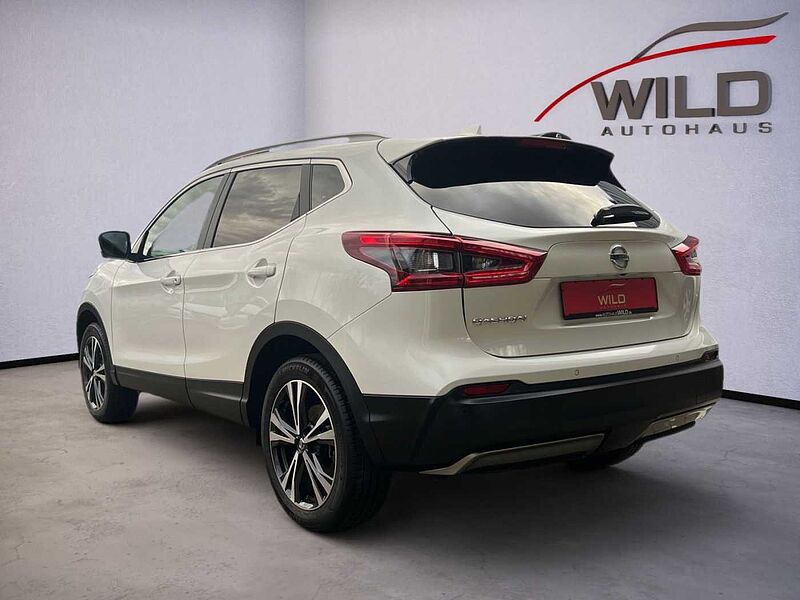 Nissan Qashqai 1.3 DIG-T N-Connecta LED AHK Pano 360°